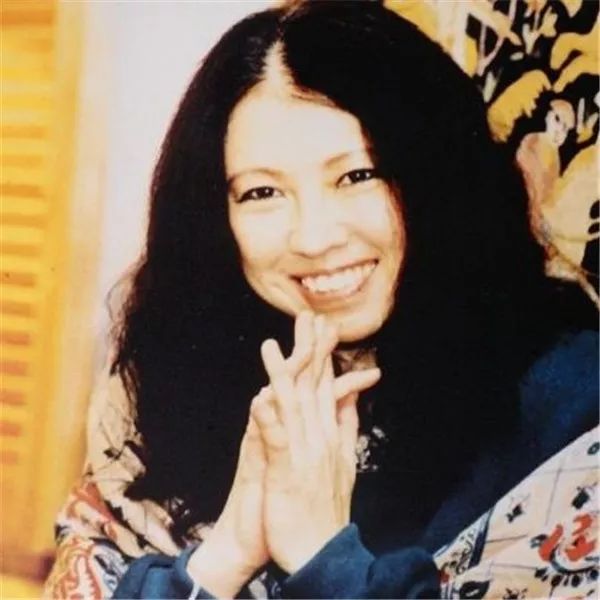 三毛：梦里不知身是客 - 第1张