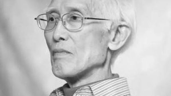 余光中：四月，在古战场