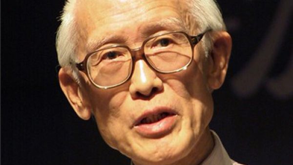 余光中：用艺术感受人生