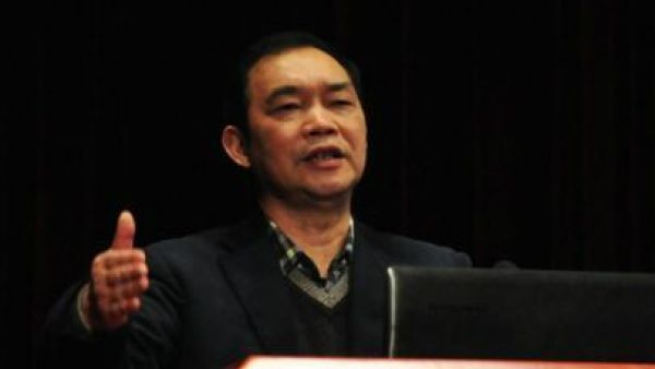 王炳根:“新月”下的林徽因