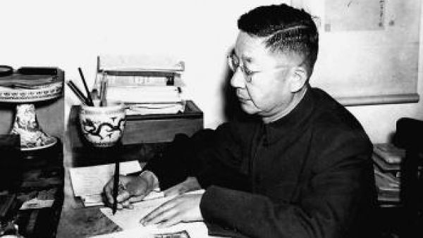 老舍:新年最热闹,也最没劲