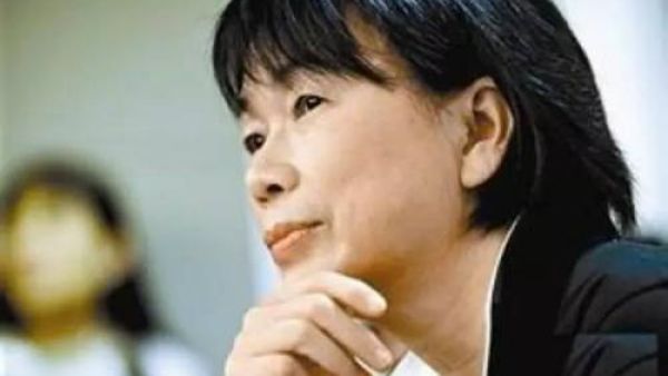 龙应台：不会闹事的一代——给大学生