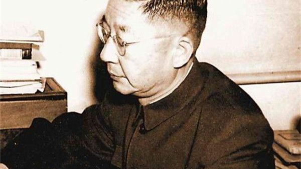 老舍：大智若愚