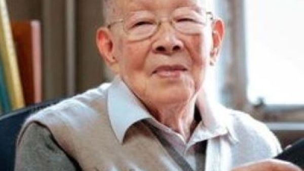 周有光:变阴暗为光明